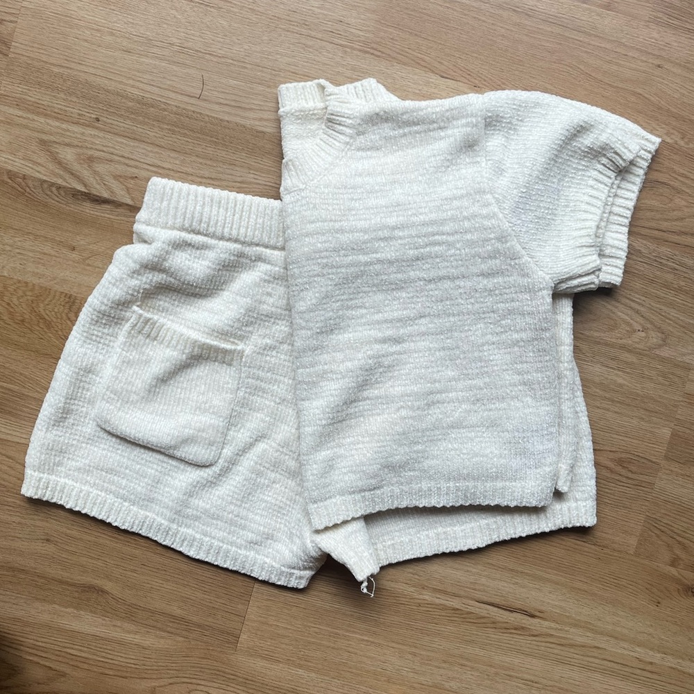 Cozy white loungewear set!